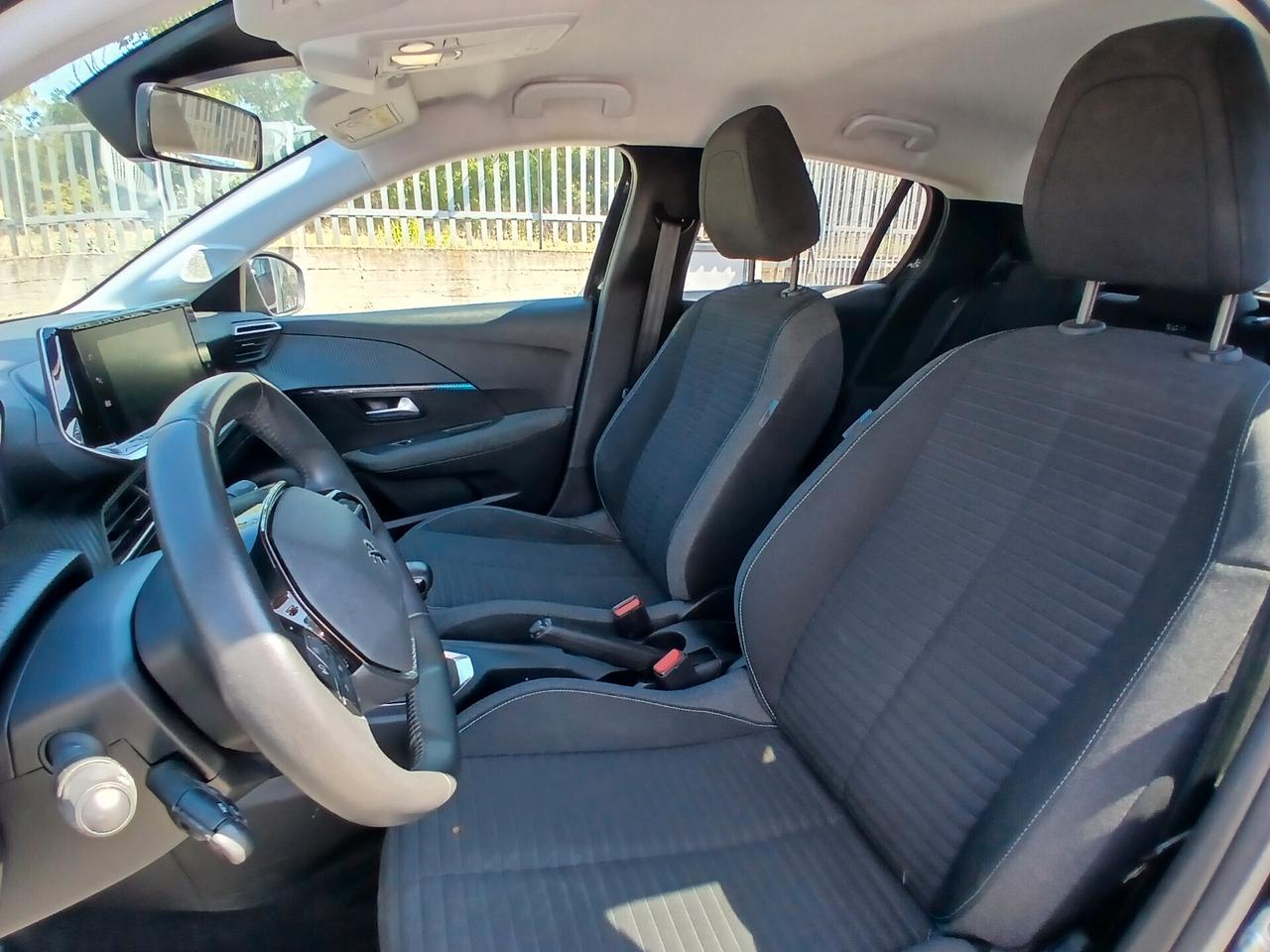 Peugeot 208 PureTech 100 S&S Active Pack