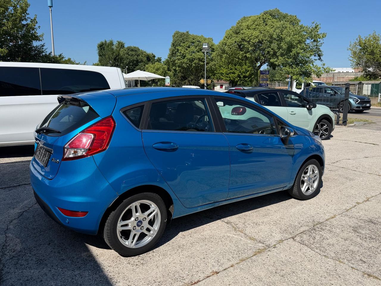 Ford Fiesta 5 porte Titanium Neopatentati