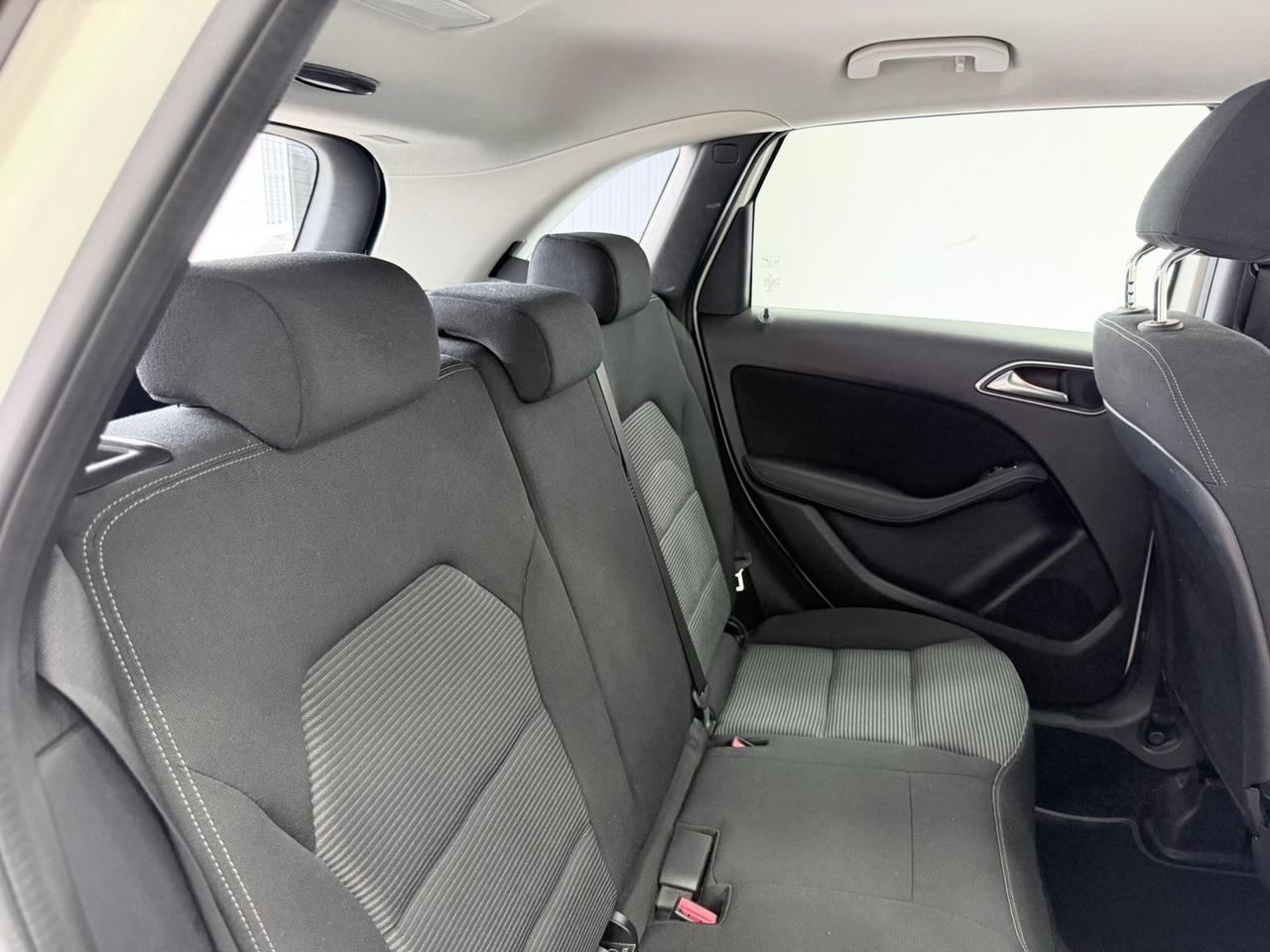 Mercedes-benz B 200 d Automatic -GARANTITA-LED-2018