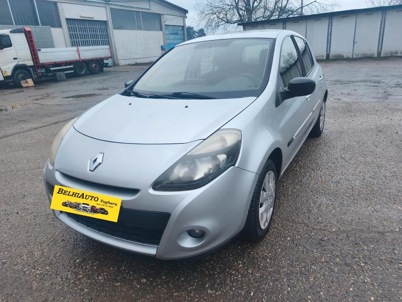 Renault Clio 2011----1.5 Diesel Neopatentati