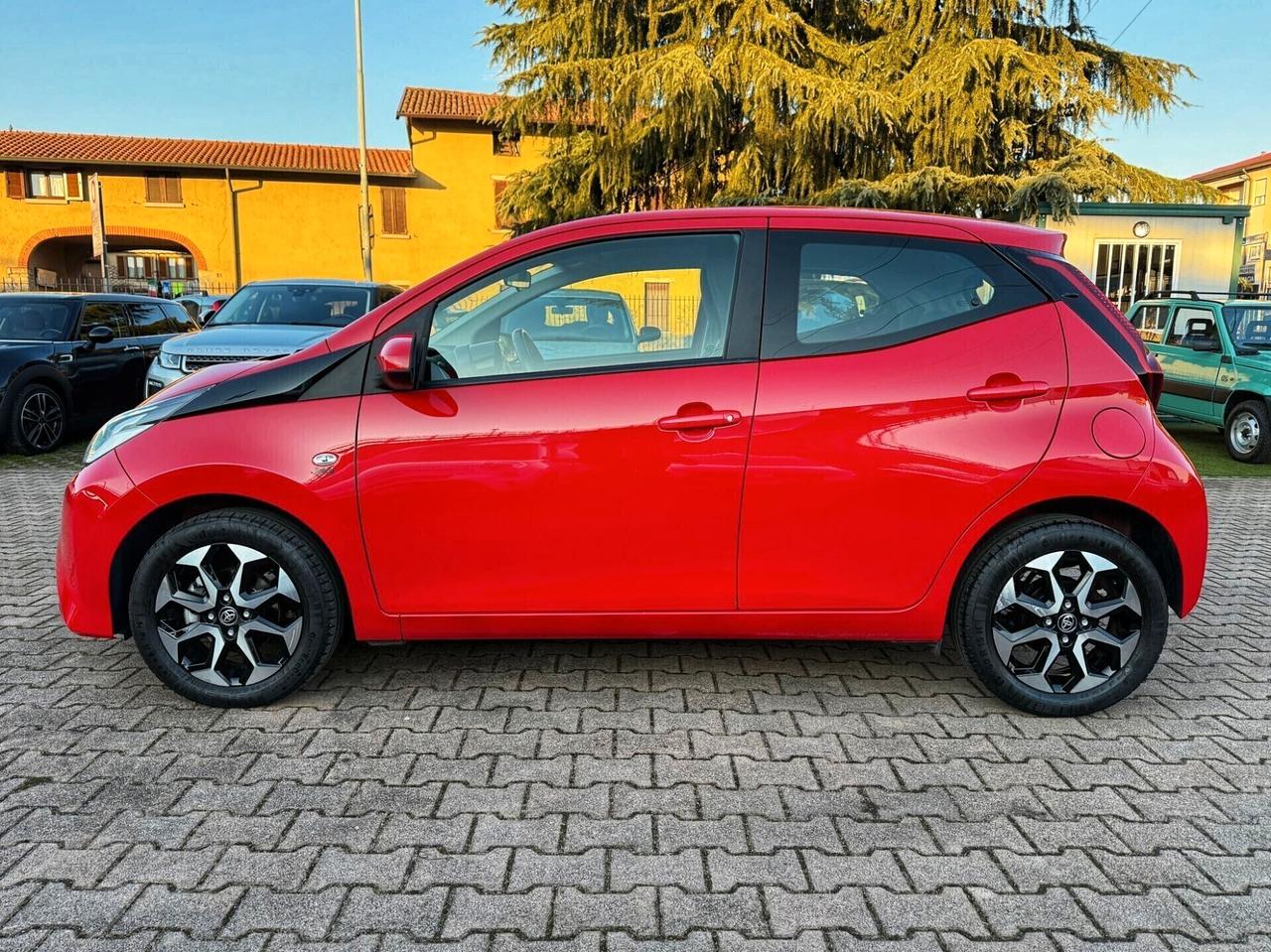 Toyota Aygo 1.0 VVT-i 72 CV 5 porte x-clusiv OK NEOPATENTATI TELECAMERA POSTERIORE CRUISE