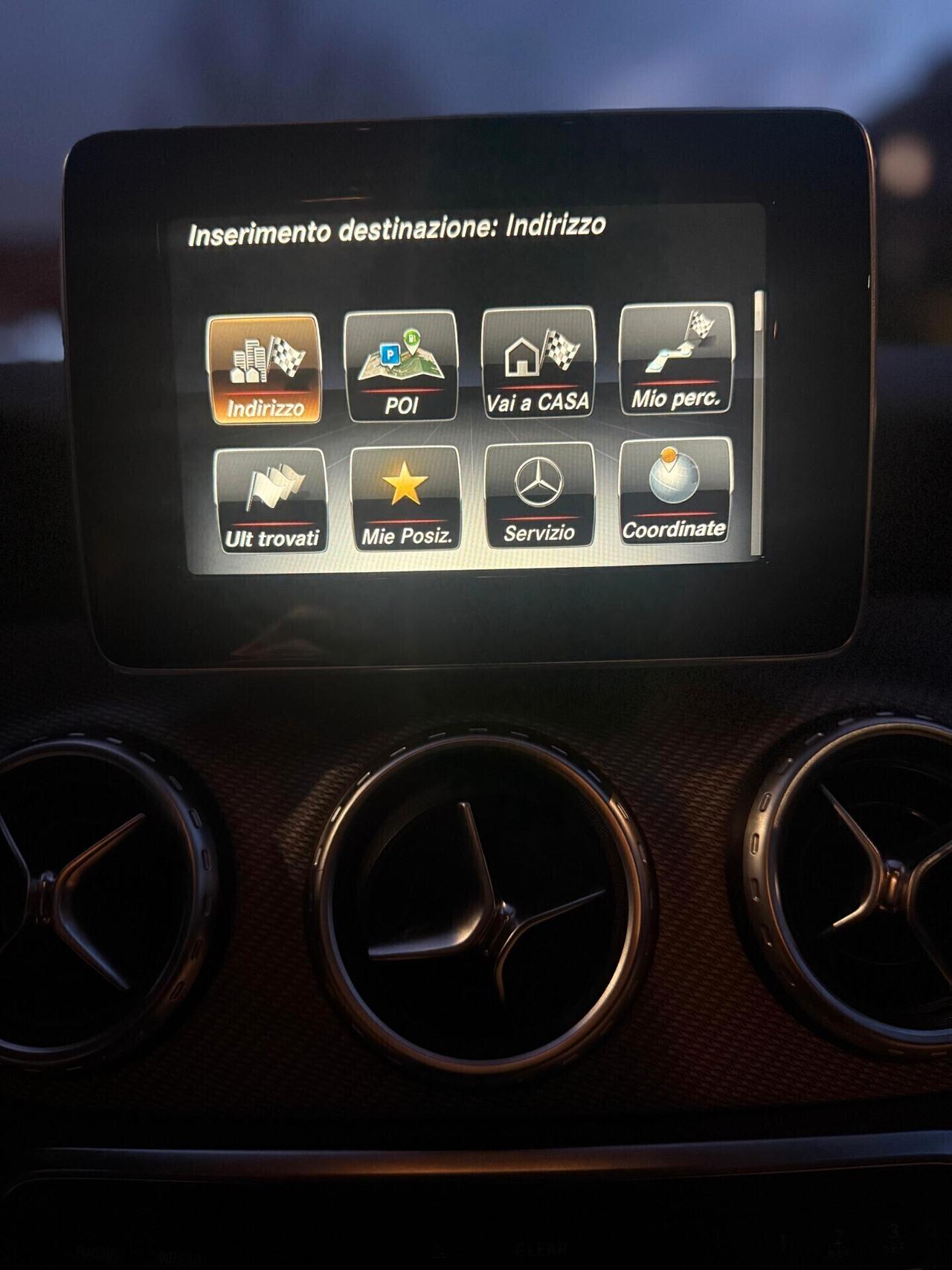 Mercedes-benz GLA 200 D Business