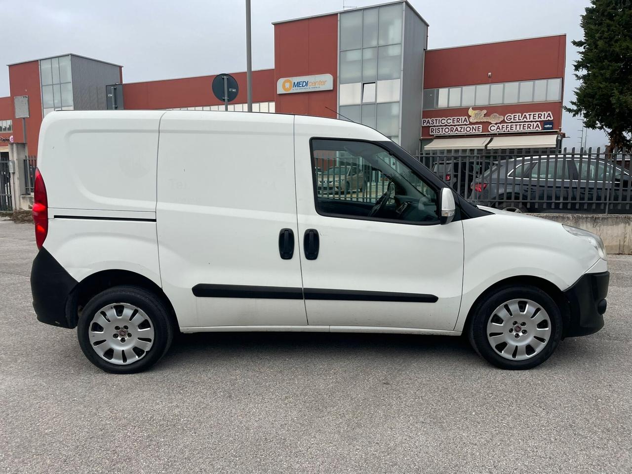 FIAT DOBLO 1.4 METANO 2012