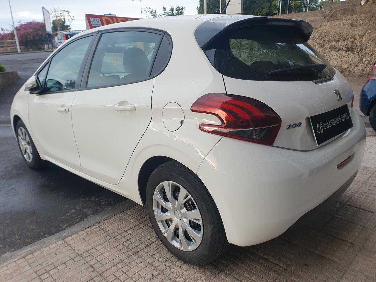 Peugeot 208 BlueHDi 75 5 porte Touch anno 2017