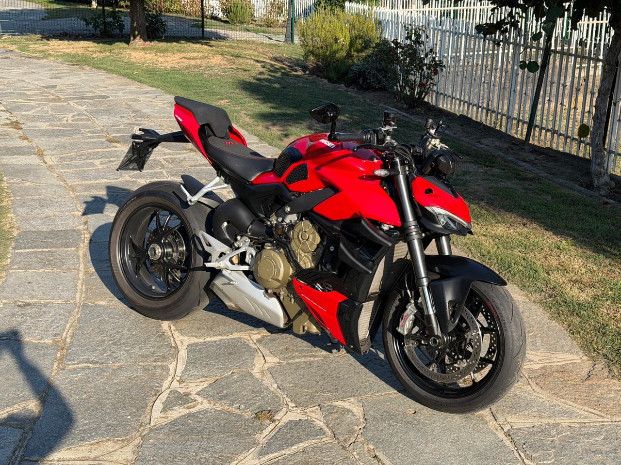 Ducati Streetfighter V4