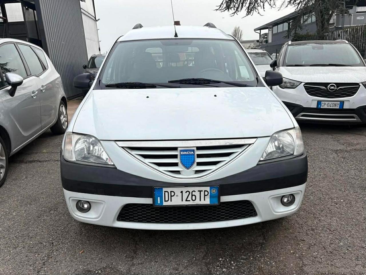 Dacia Logan MCV 1.6 16V 5 posti Lauréate