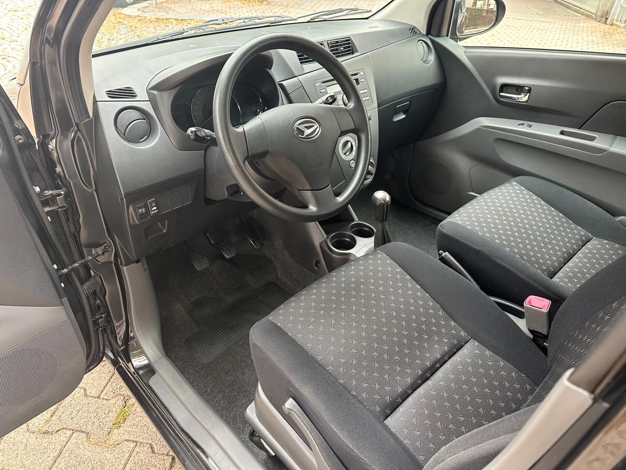 DAIHATSU CUORE 1.0