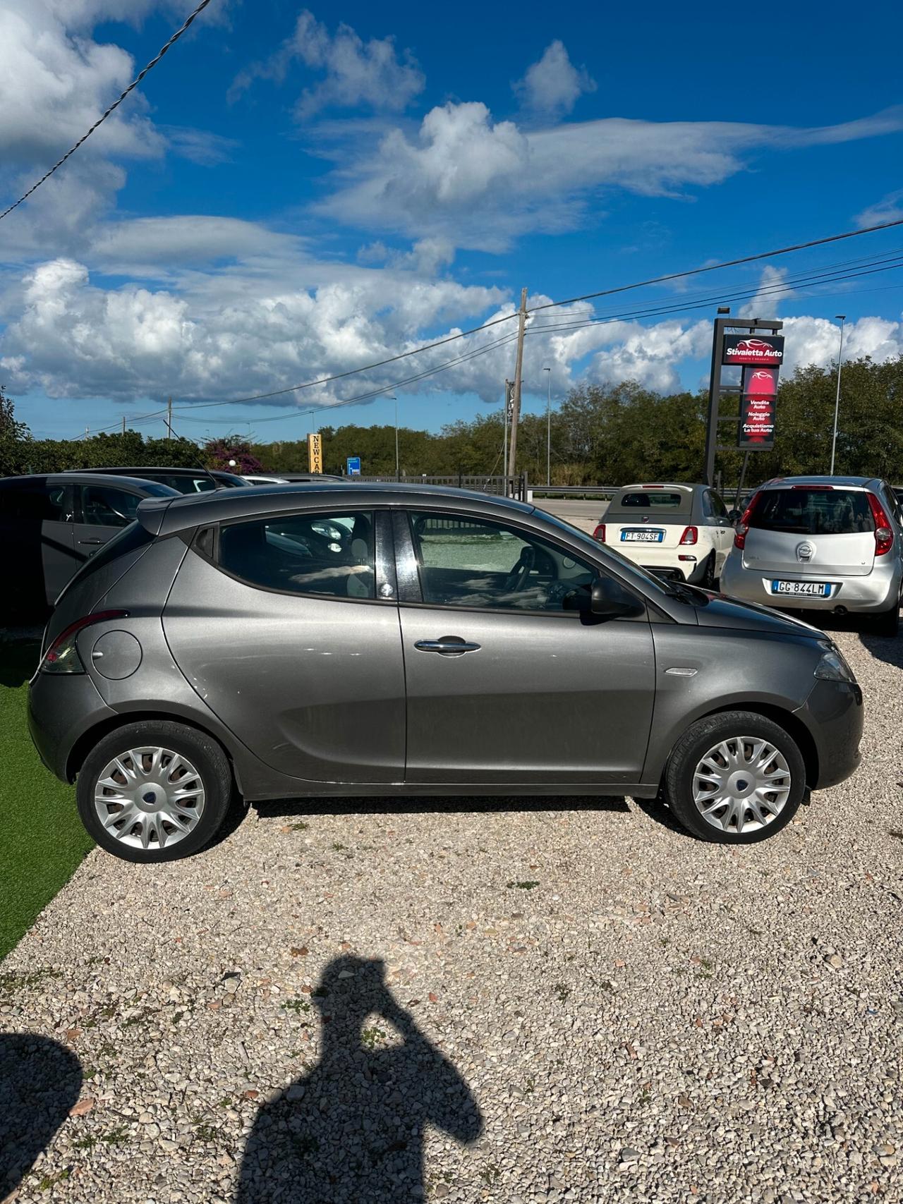Lancia Ypsilon 1.2 69 CV GPL