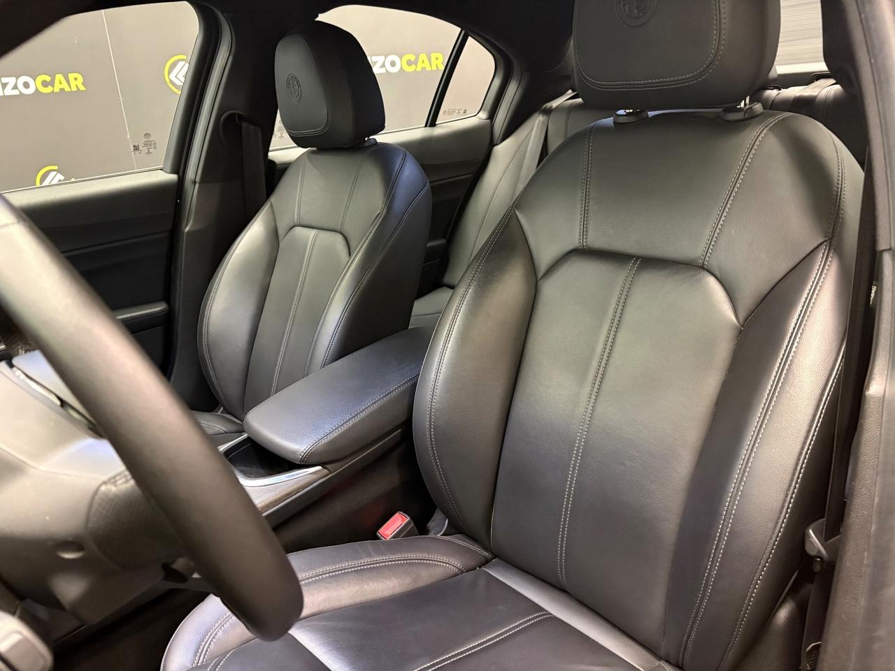 Alfa Romeo Giulia 2.0 TI 280CV Q4*PELLE*