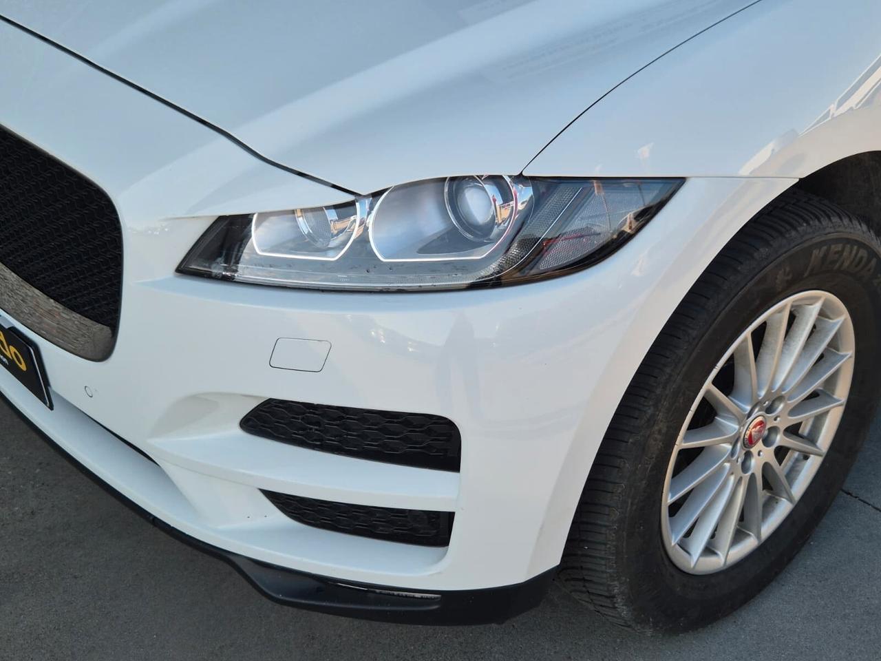 Jaguar F-Pace 2.0 D 180 CV AWD Auto Tetto Panoramico