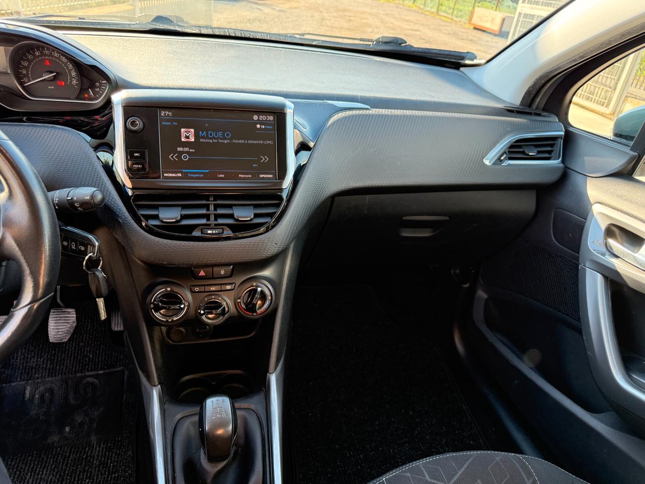 PEUGEOT 2008 2017 1.2 BENZINA 82 CV 82.000 KM