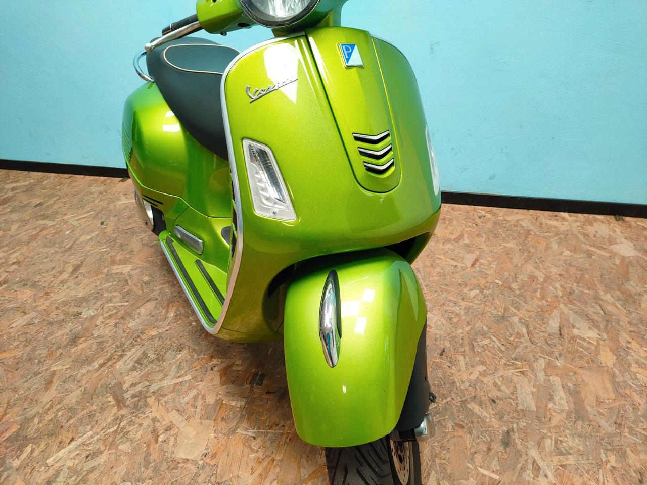 Piaggio Vespa 300 GTS SUPER ABS 16.000 km.