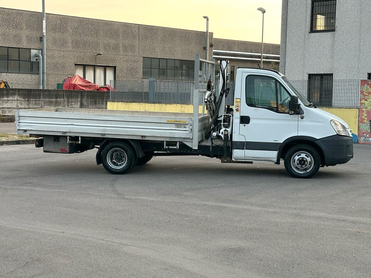 IVECO DAILY 35C12 CON GRU BONFIGLIOLI P35 SUPER PREZZO!