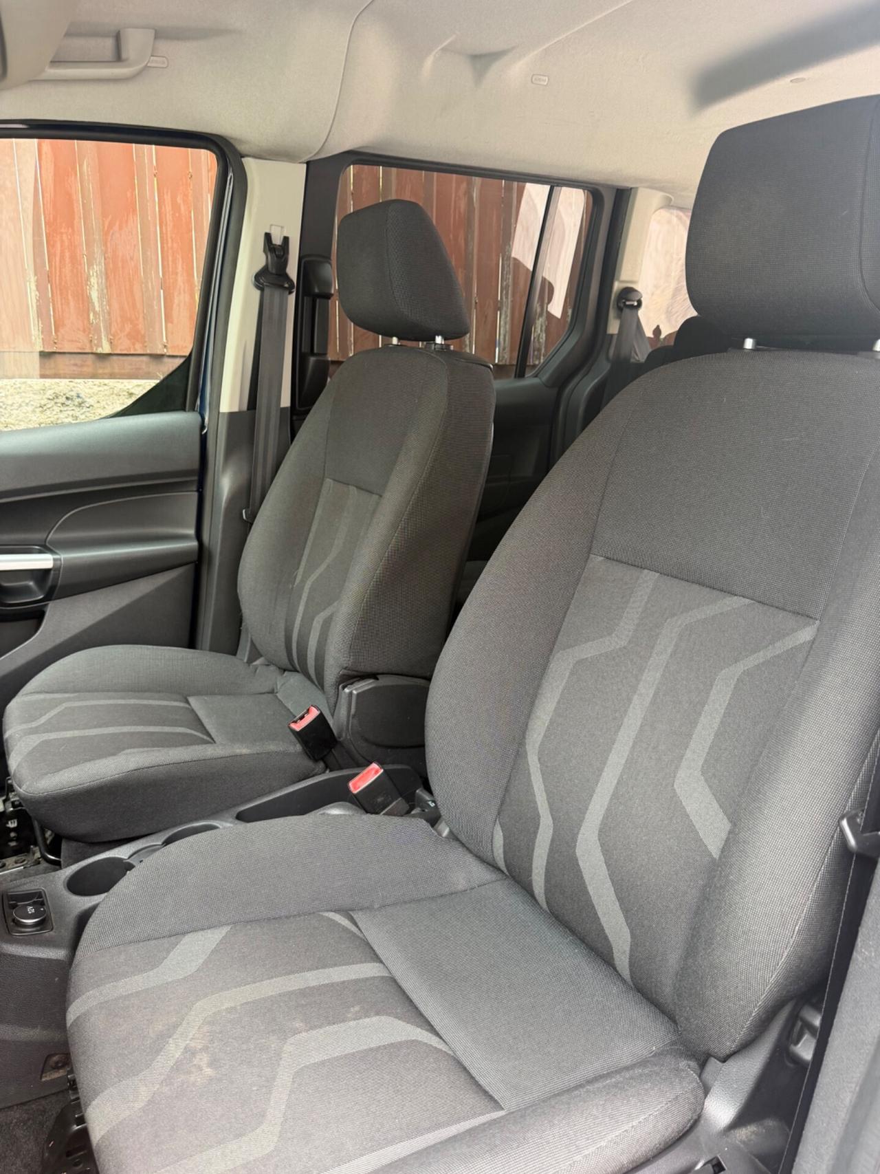 Ford Tourneo Connect 1.6 TDCi 115 CV Titanium