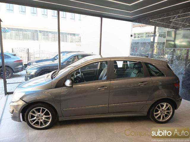 MERCEDES-BENZ B 200 CDI Premium
