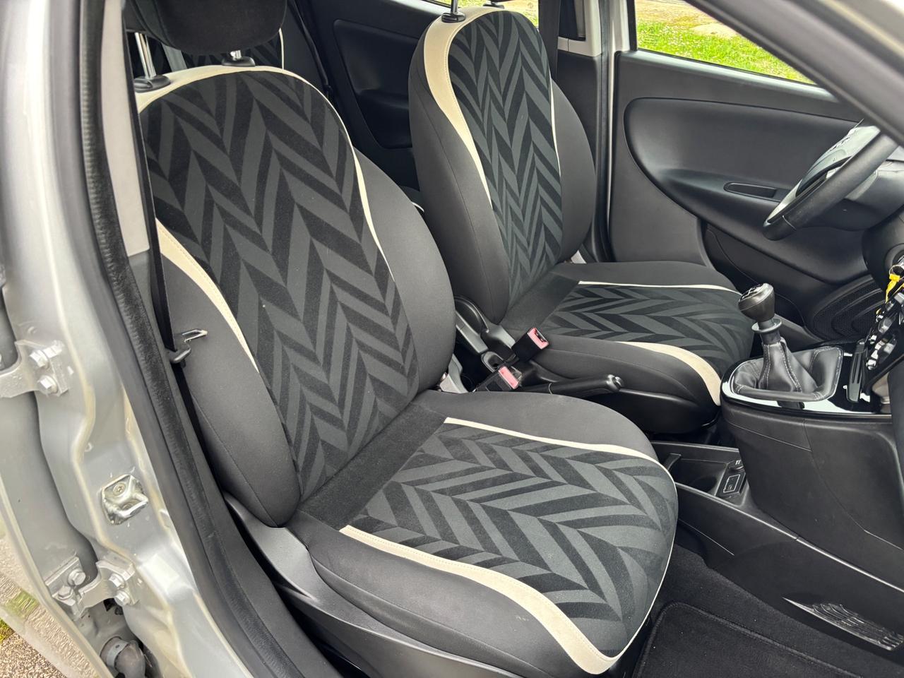 Lancia Ypsilon 1.2 69CV GPL Ecochic Gold-2017