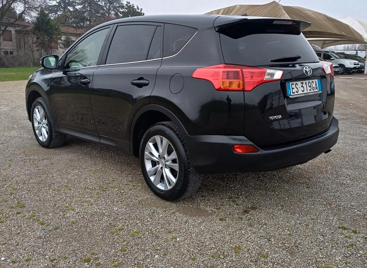 Toyota RAV 4 RAV4 2.2 D-4D 4WD Lounge