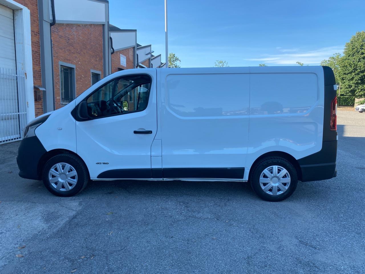 Nissan NV300 29 1.6 dCi 120CV PC-TN Van