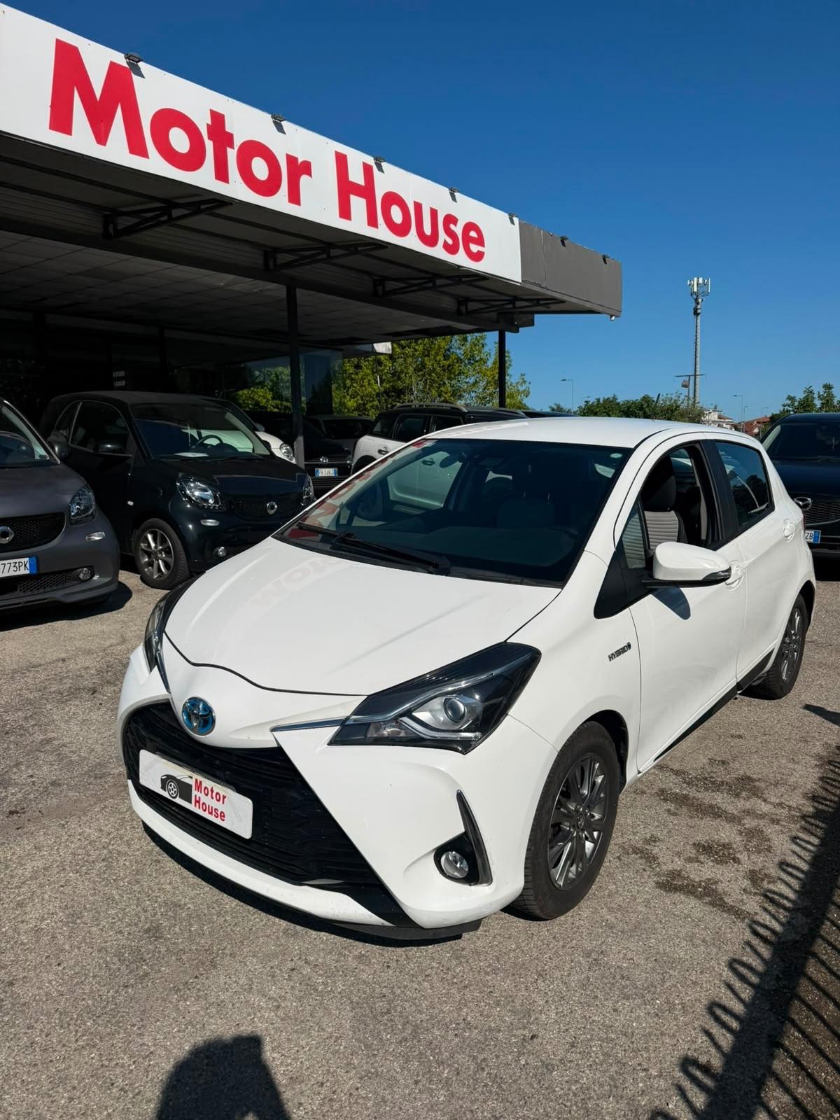 Toyota Yaris 1.5 Hybrid 5 porte Business