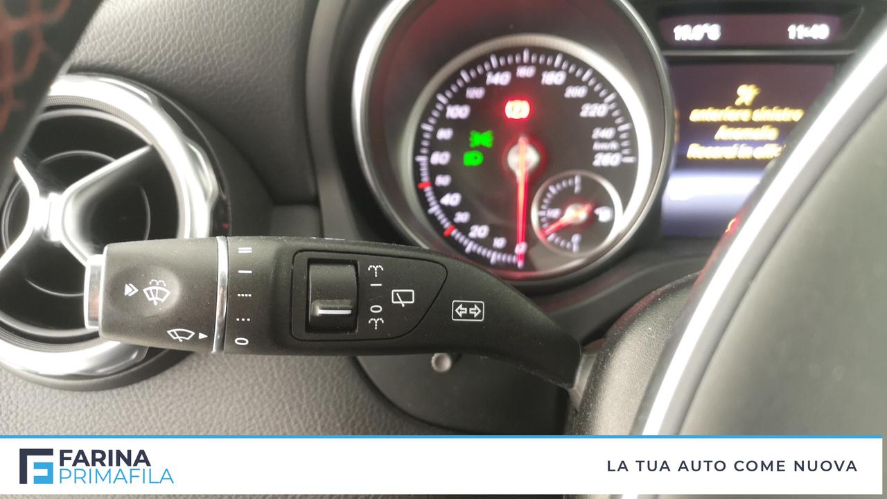 Mercedes-Benz GLA - X156 - GLA 220 d Premium 4matic auto