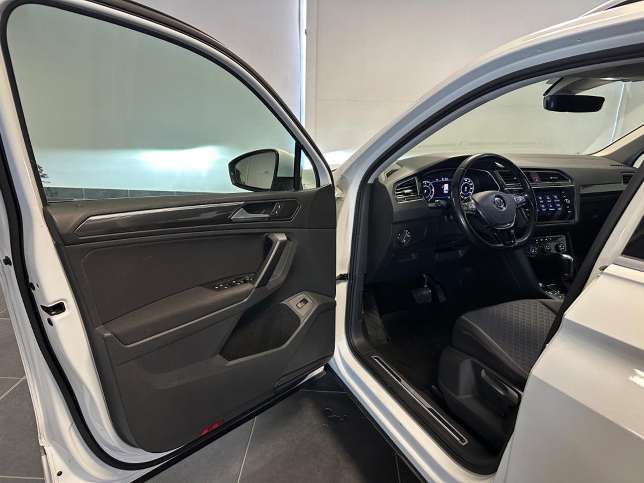VOLKWAGEN TIGUAN 2.0 TDI 150CV DSG R-LINE