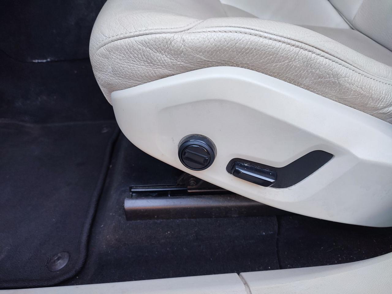 Volvo XC 60 2.0 B4 MHEV Momentum Pro #7446