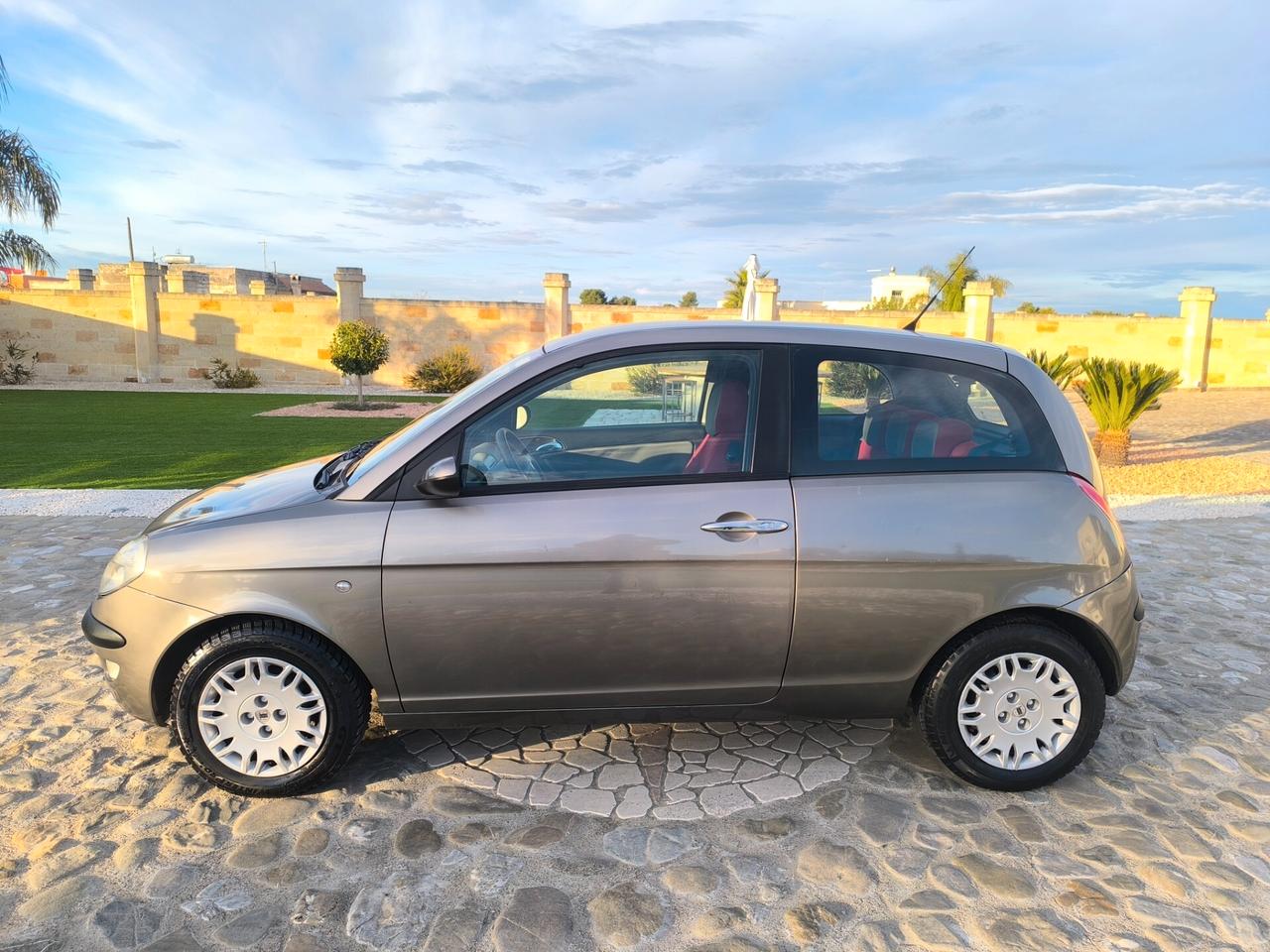 Lancia Ypsilon 1.2 benzina perfetta