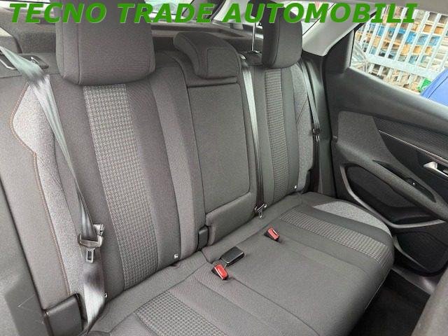 PEUGEOT 3008 BlueHDi 130 S&S EAT8 Business
