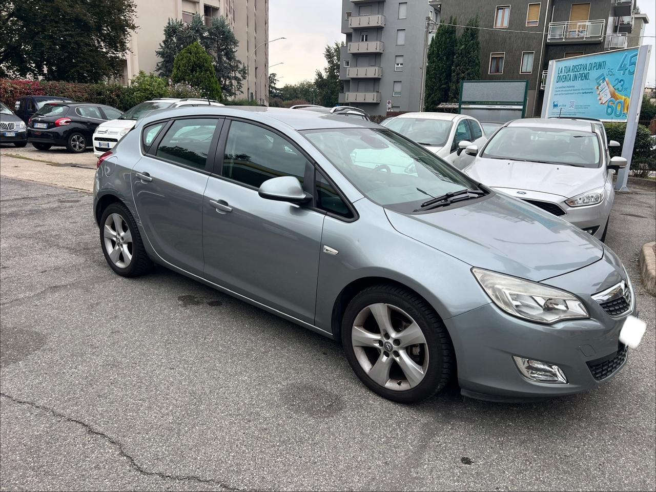 Opel Astra 1.6 115CV 5 porte Cosmo
