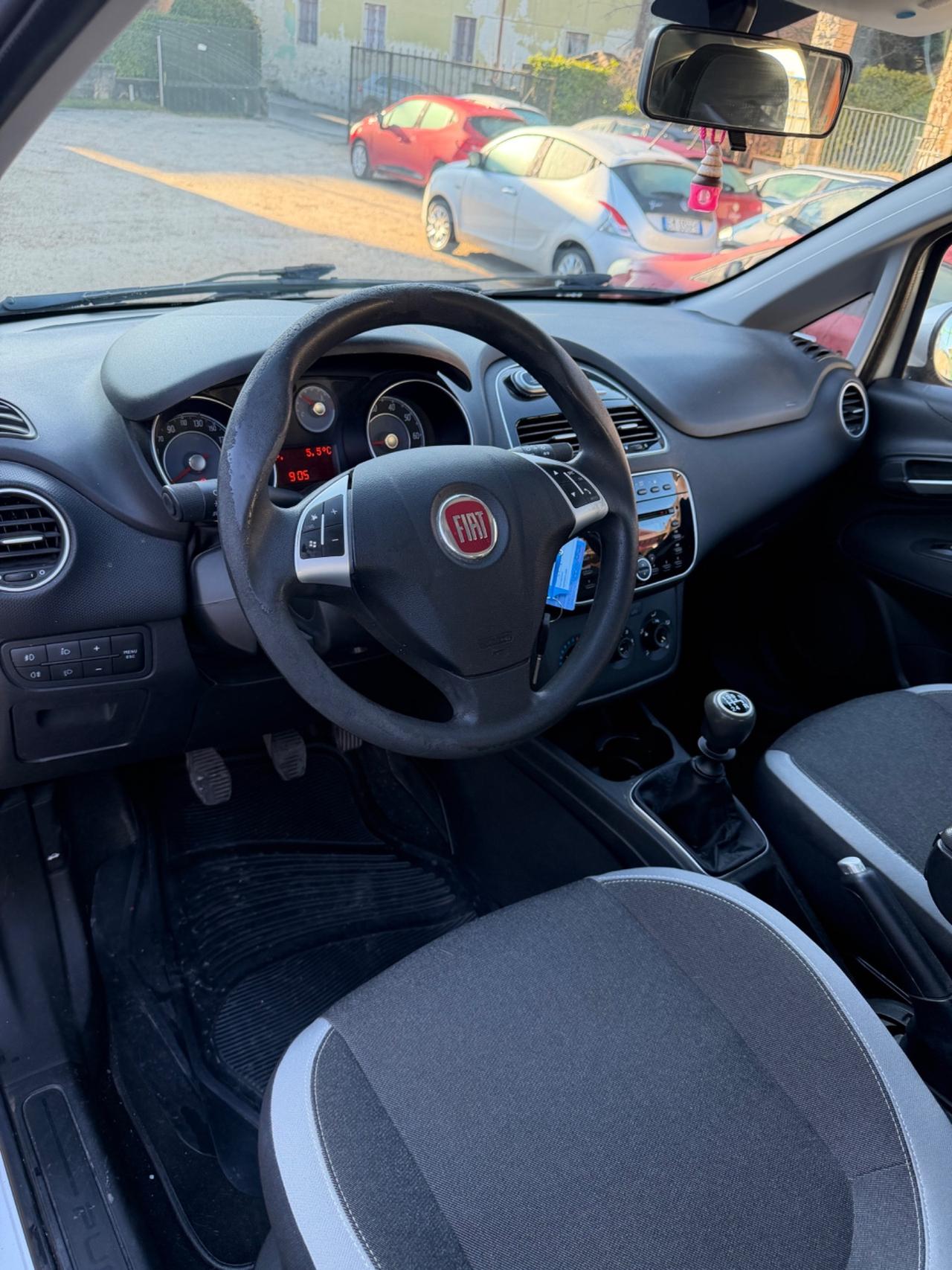 Fiat PUNTO 1.4 8V 5P EASYPOWER STREET NEOPAT