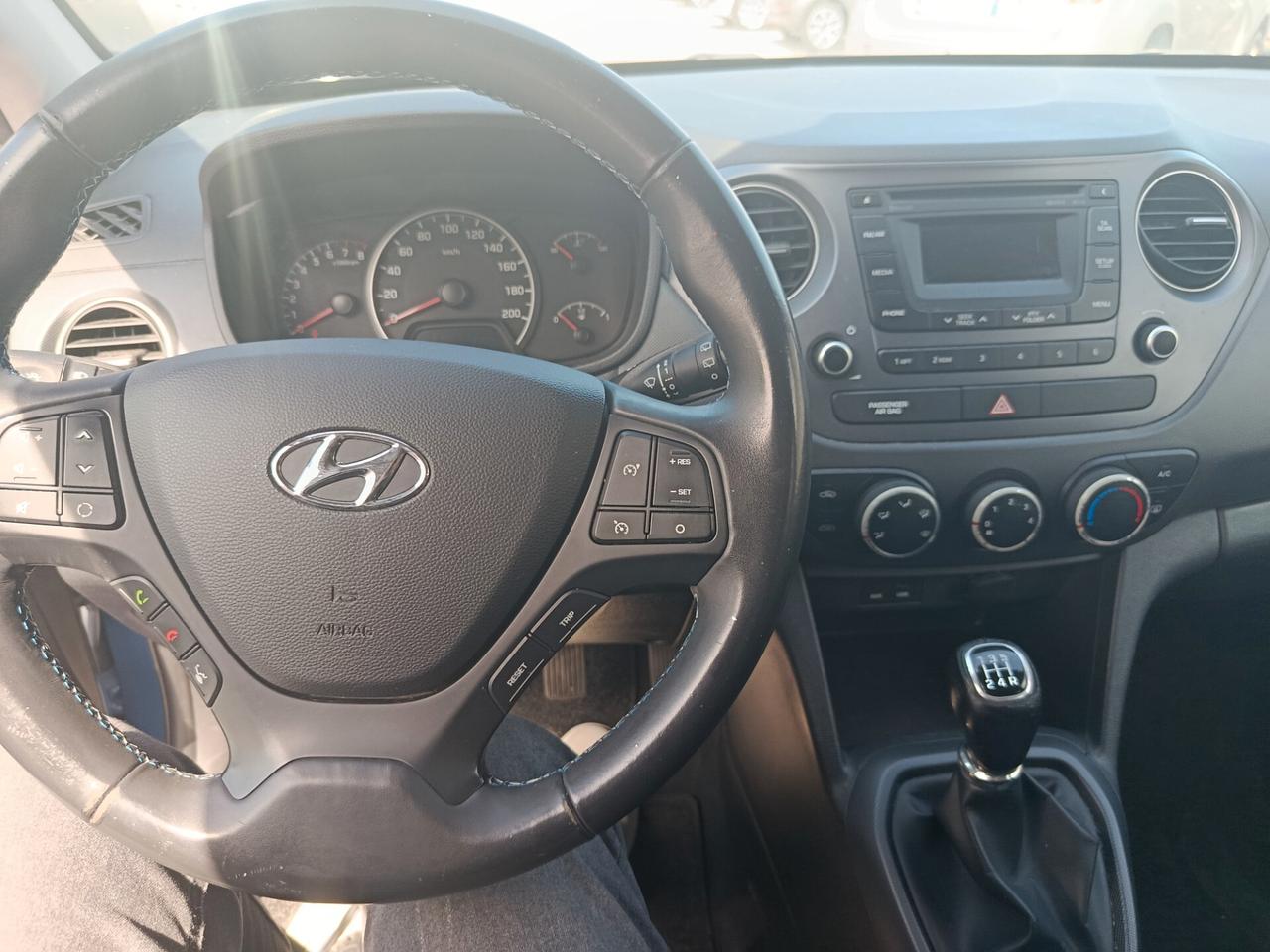 Hyundai i10 1.0 MPI Sound Edition
