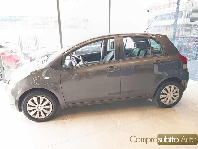 TOYOTA Yaris 1.0 5 porte Sol