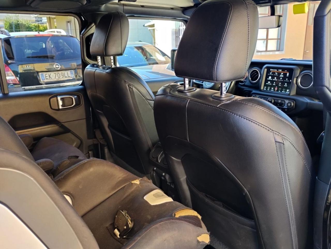 JEEP Wrangler Unlimited 2.2 Mjt II Sahara OVERLAND PACK UNIPRO