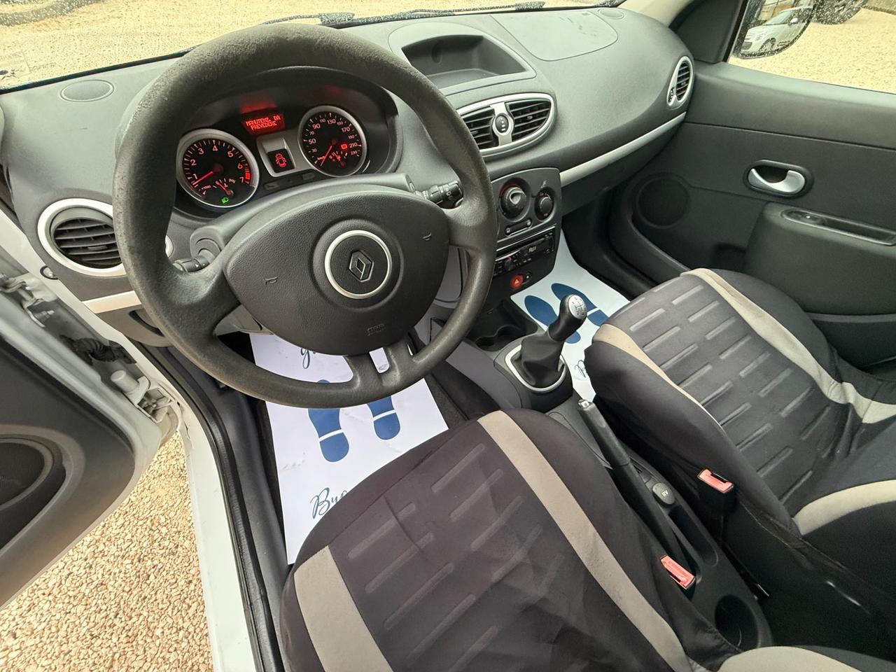 Renault Clio 1.2 16V 5 porte Dynamique