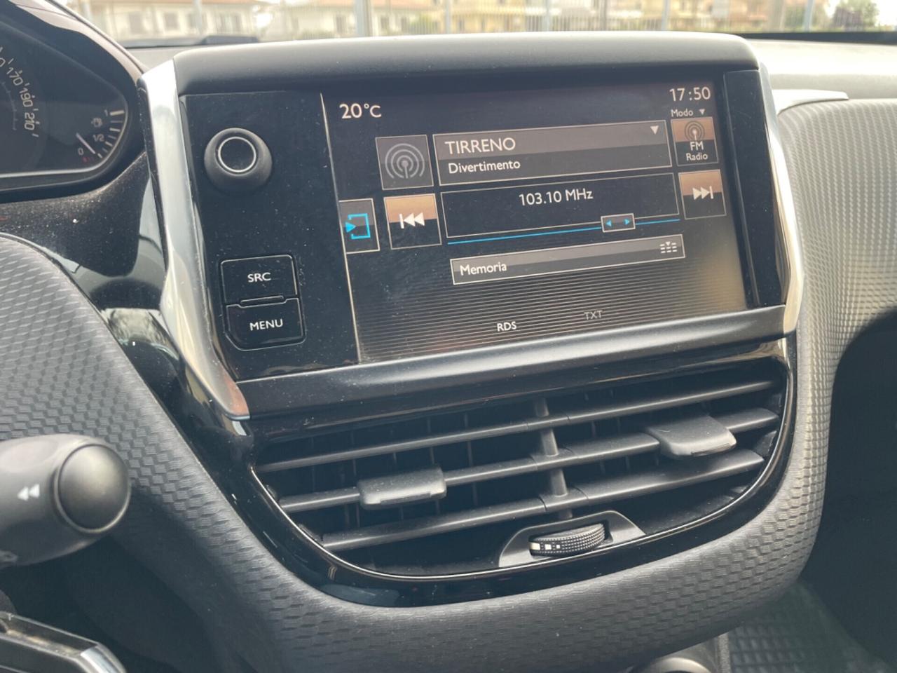 Peugeot 2008 BlueHDi 100 Allure