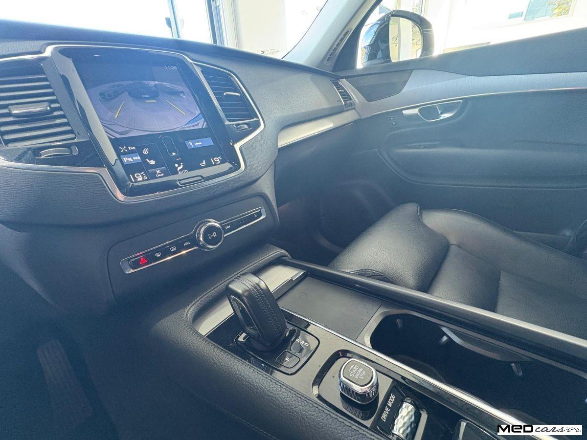 VOLVO - XC90 - B5AWD Geartr. 7 posti Mom. Pro