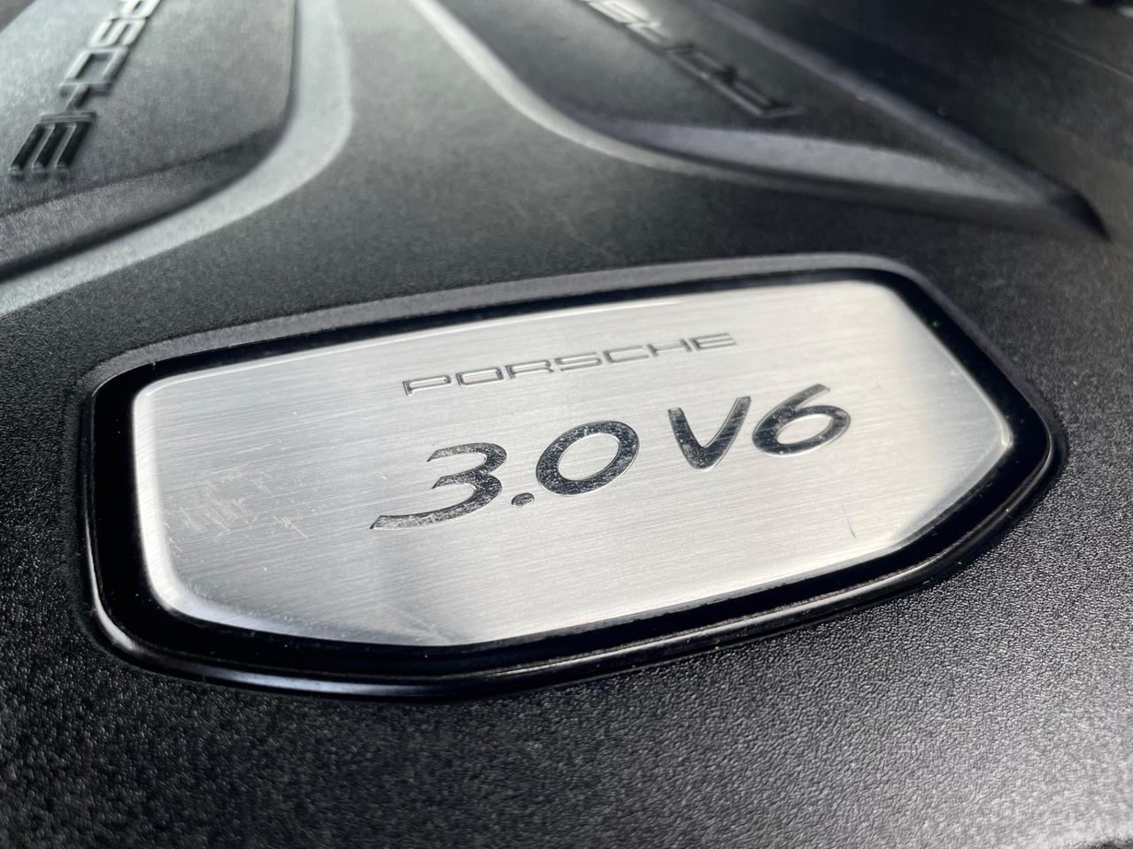 Porsche Cayenne 3.0 V6 *MOONLIGHT BLUE*