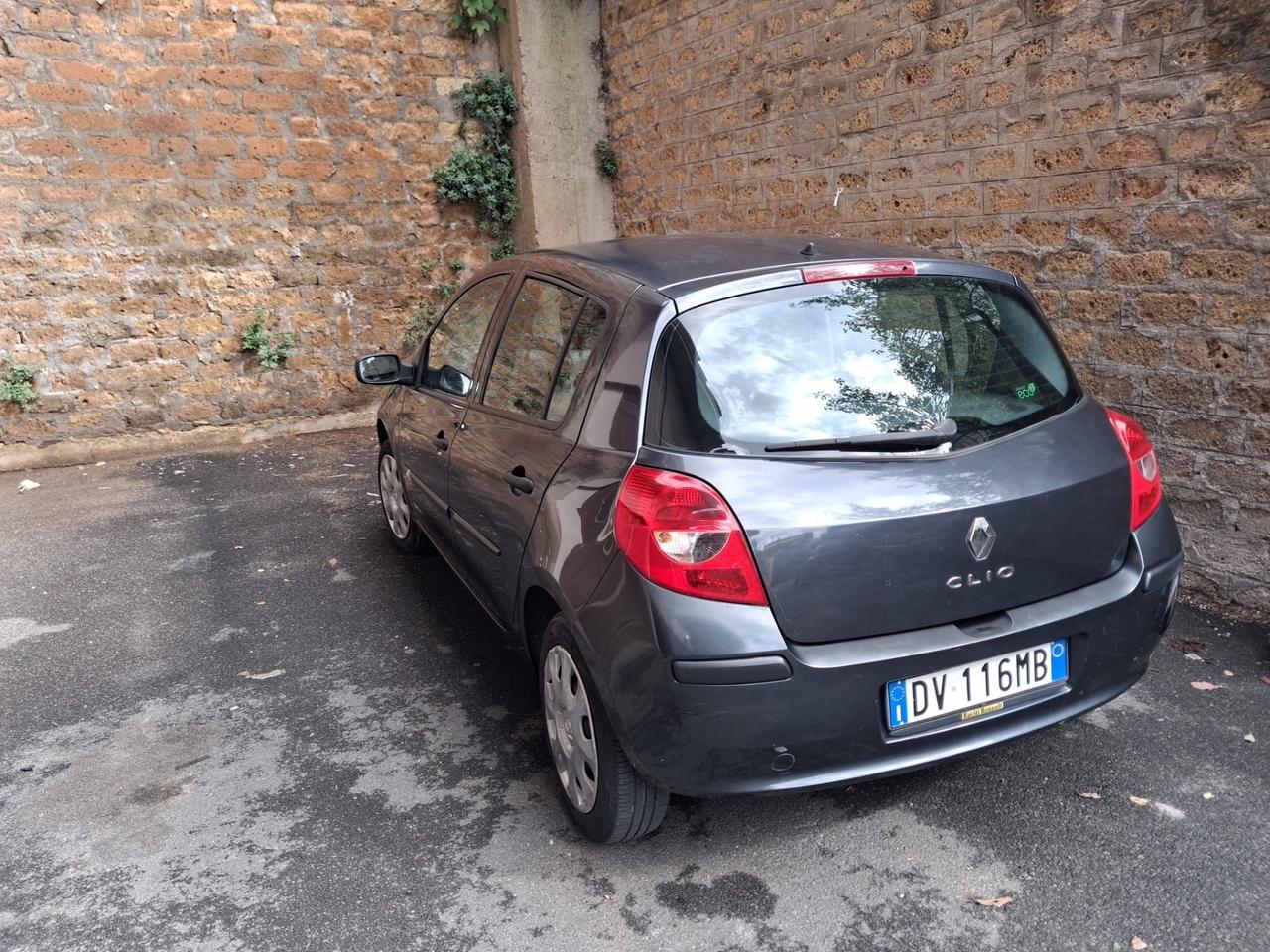 Renault Clio 1.2 16V 5 porte Confort