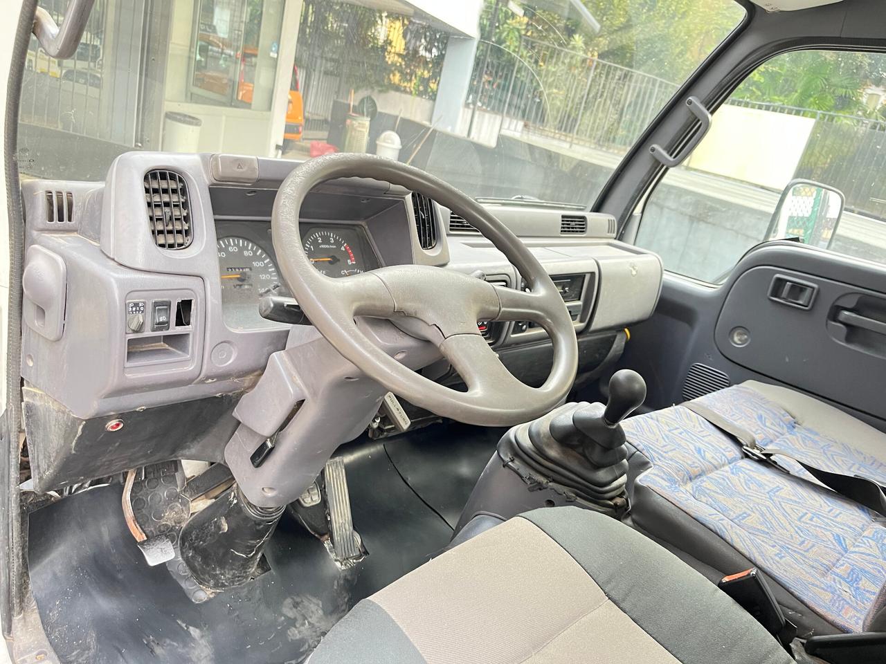 NISSAN CABSTAR 3.0 TDi - AUTOCARRO 3 POSTI - CASSONE RIBALTABILE TRILATERALE - PORTATA 1.300 KG