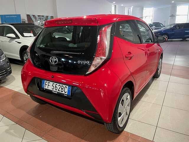 Toyota Aygo 1.0 VVT-i 69 CV 5 porte x-cool MMT