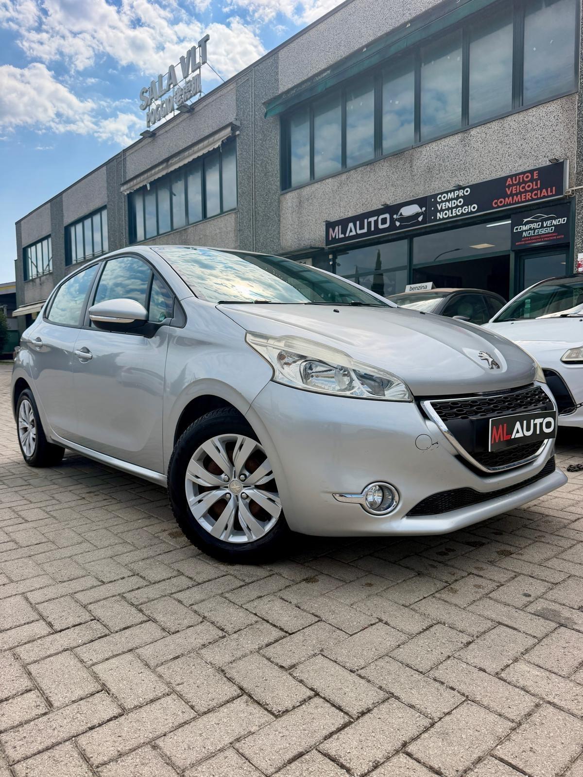 Peugeot 208 PureTech 82 5 porte Allure - OK NEOPATENTATO