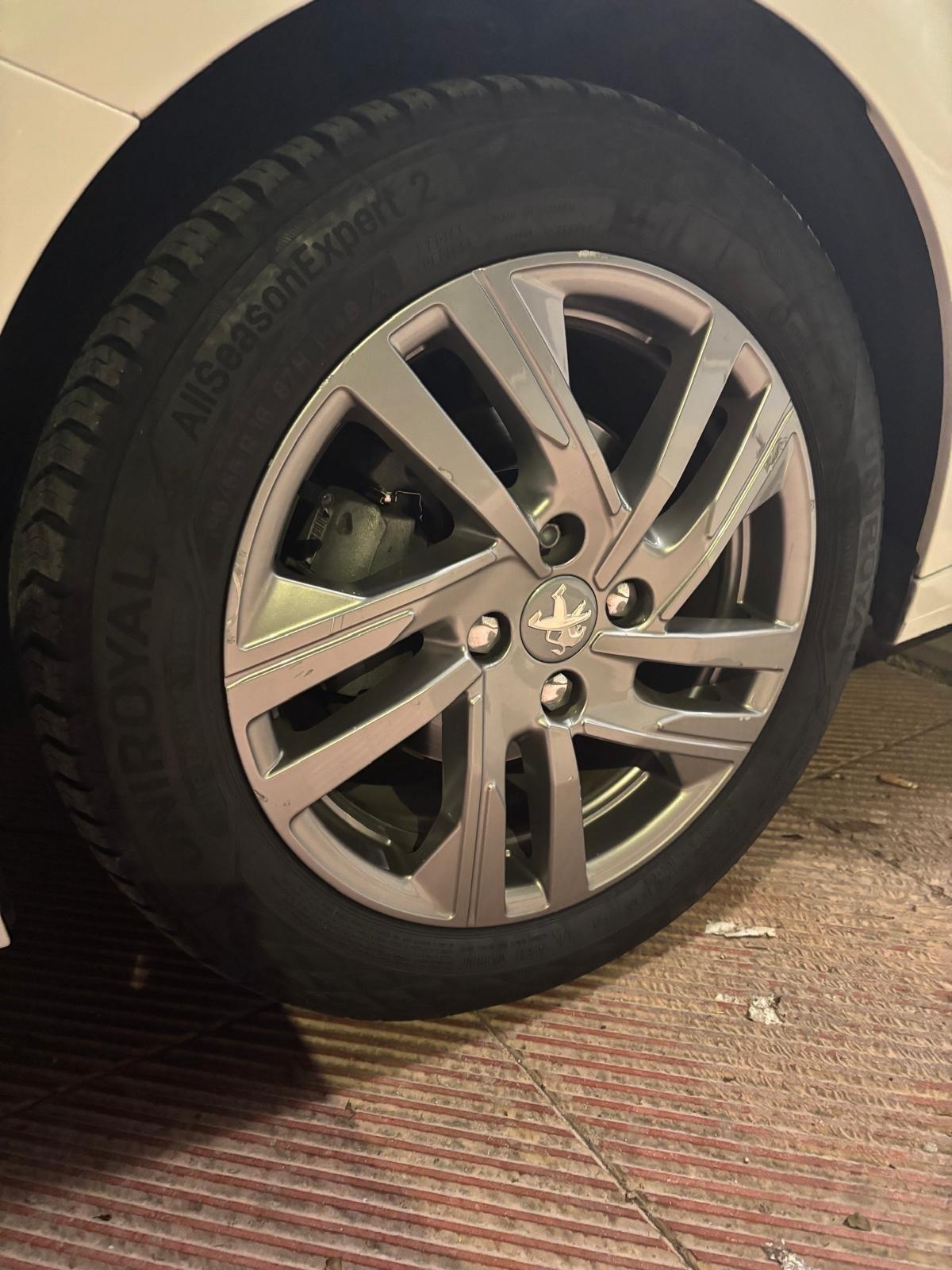 Peugeot 208 PureTech 75 Stop&Start 5 porte Active GPL
