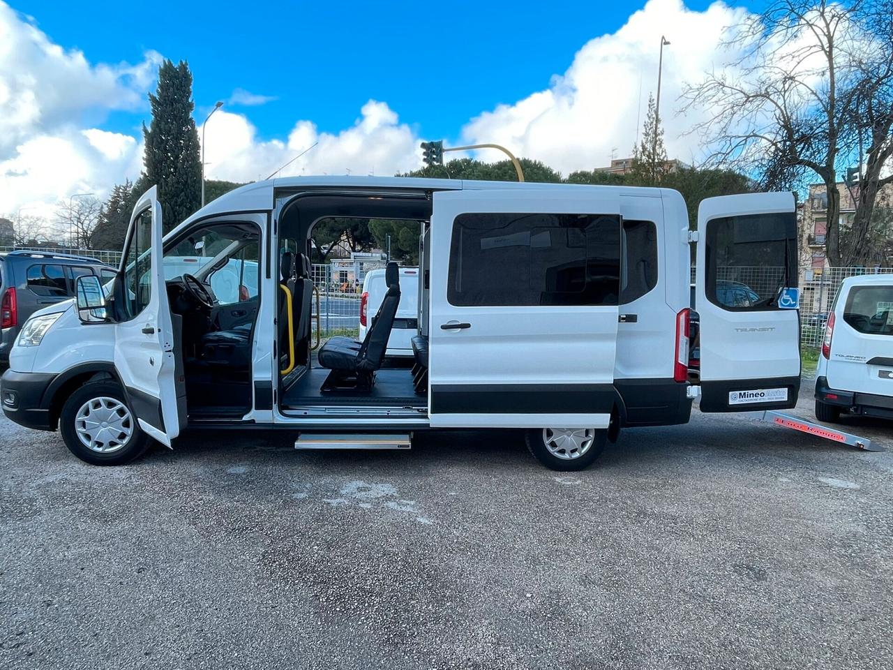 FORD TRANSIT KOMBI 9 POSTI TRASPORTO DISABILI 2021