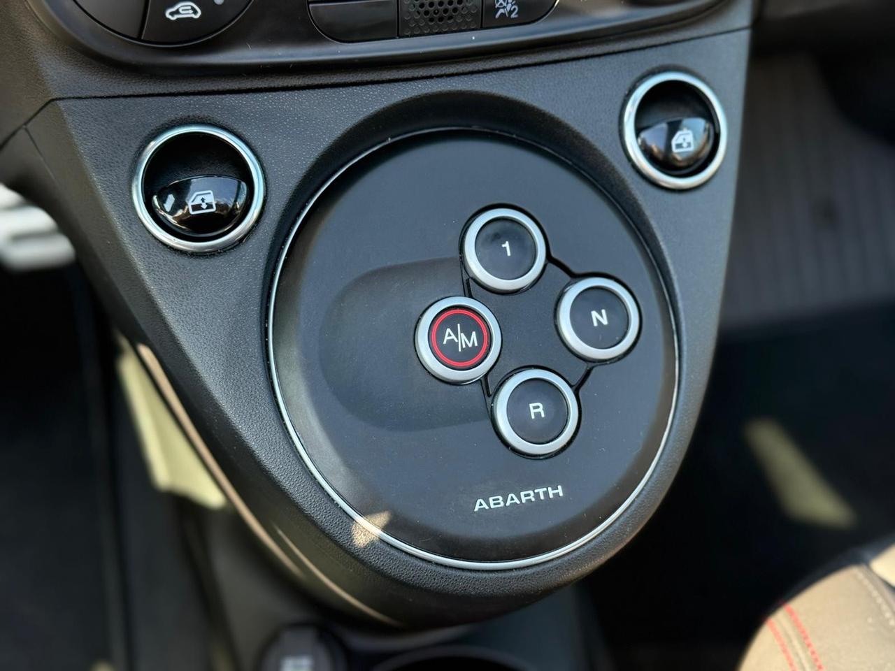 Abarth 695C Competizione 1.4 t-jet 180cv auto SABELT CARBONIO