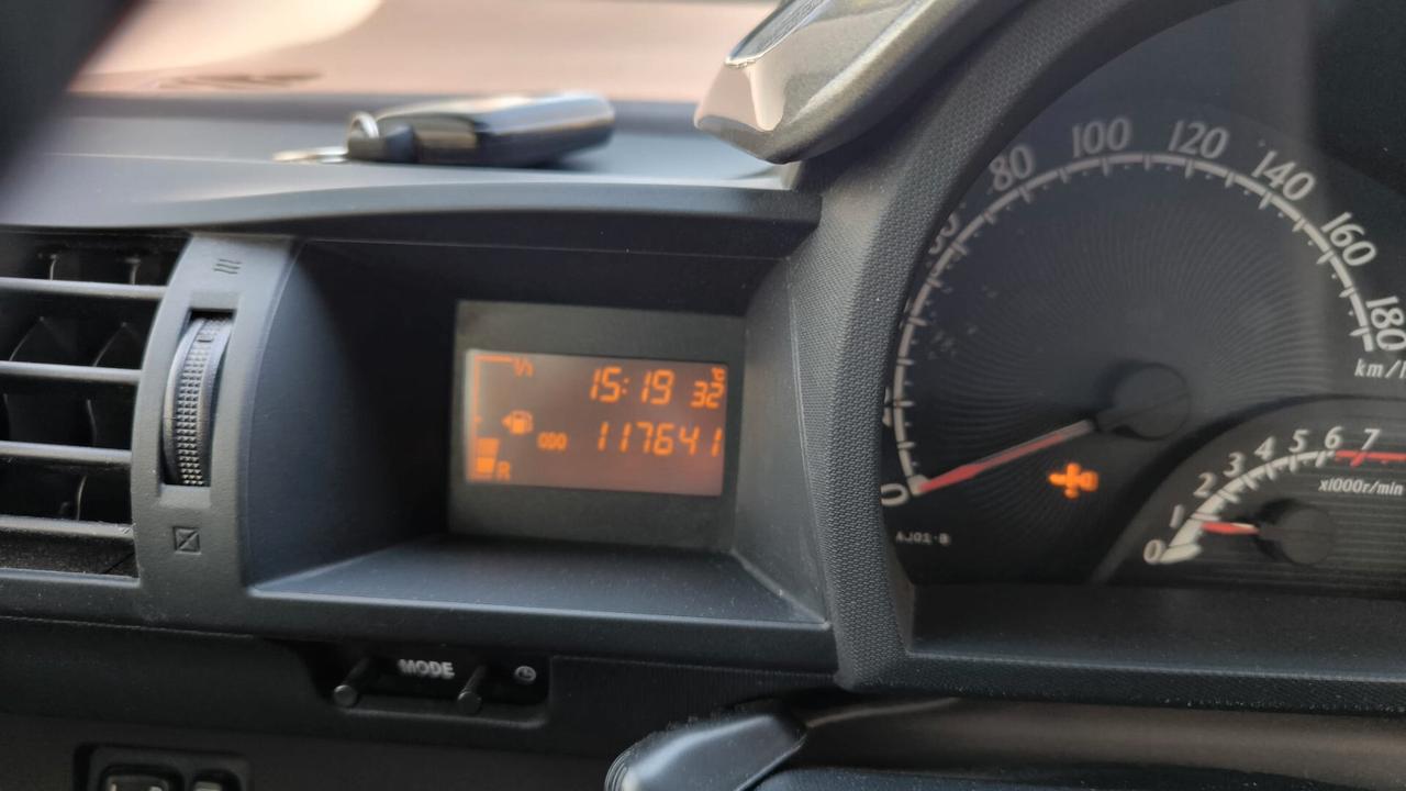 Toyota iQ 1.0