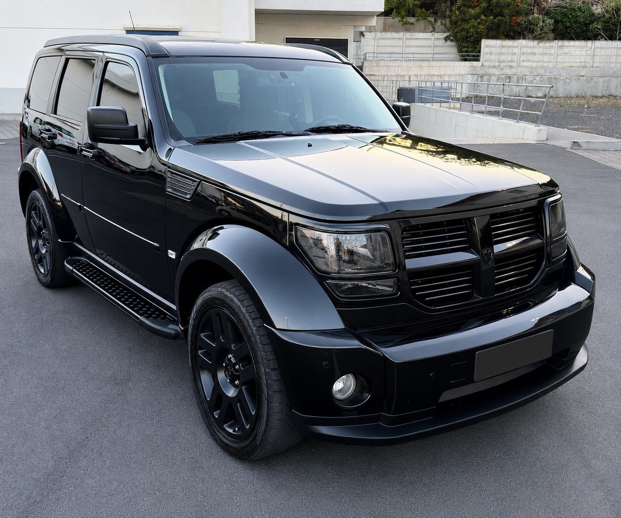 Dodge Nitro 2.8 CRD SXT 4WD BLACK Edition unica