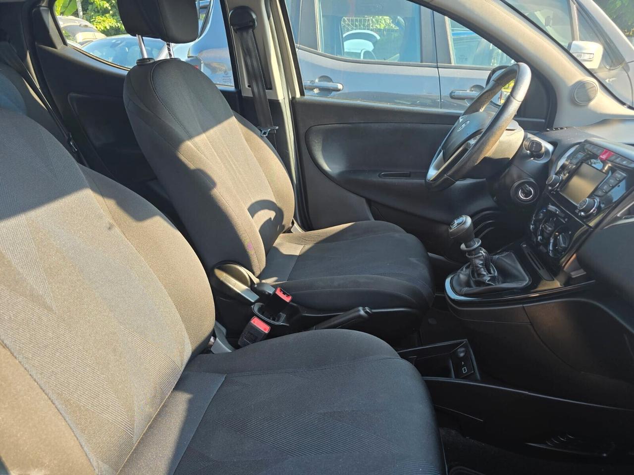 Lancia Ypsilon 1.0HYBRID 71CV GOLD EDITION ITALIANA