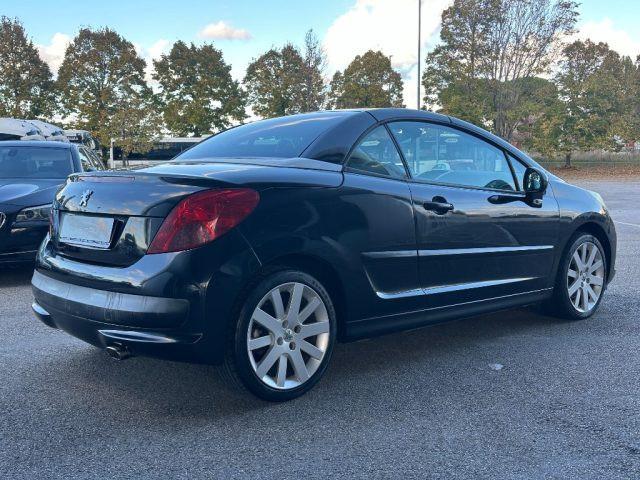 PEUGEOT 207 1.6 HDi 110CV CC Féline