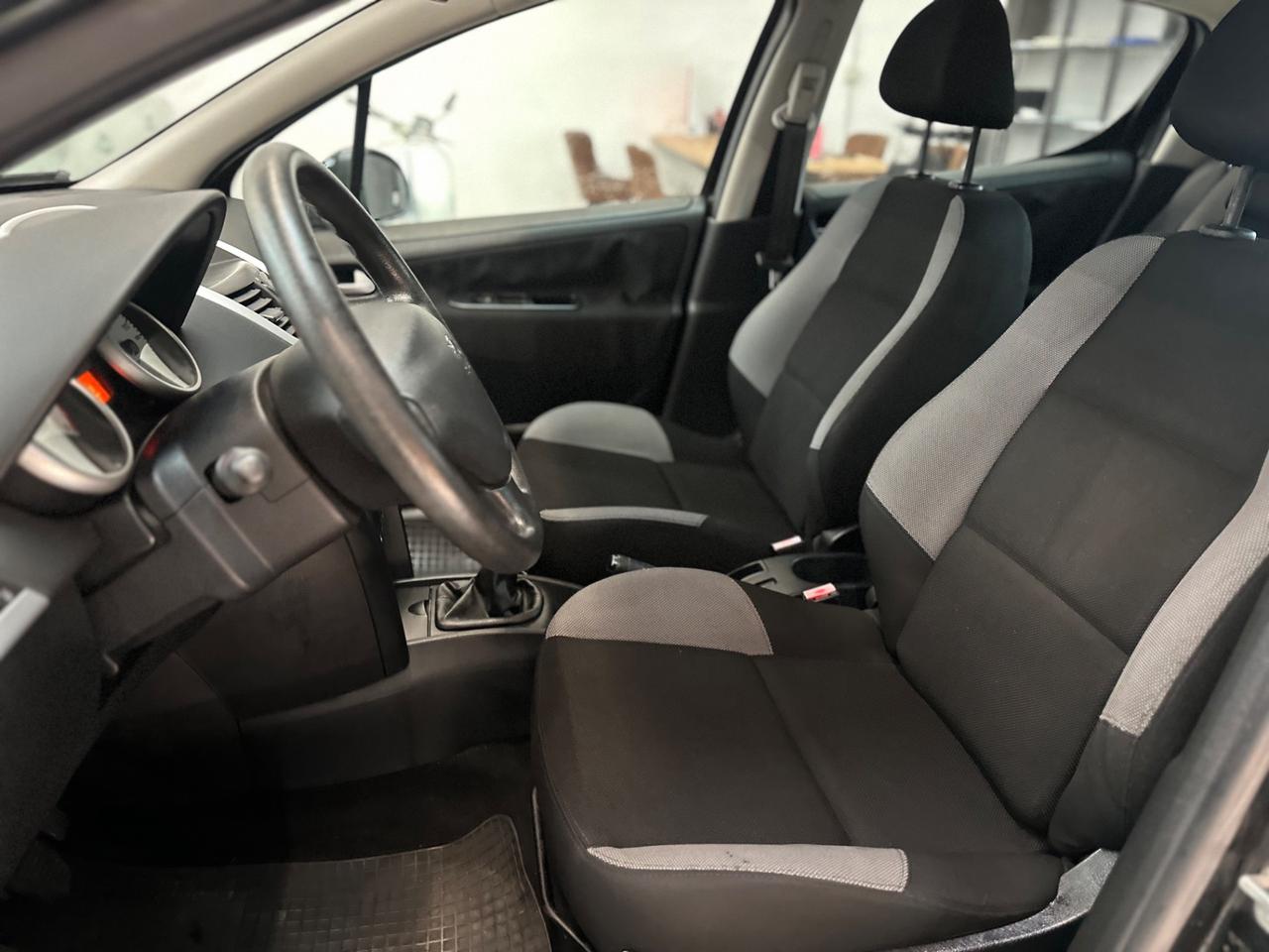 Peugeot 207 1.6 HDi 110CV 5p. XS