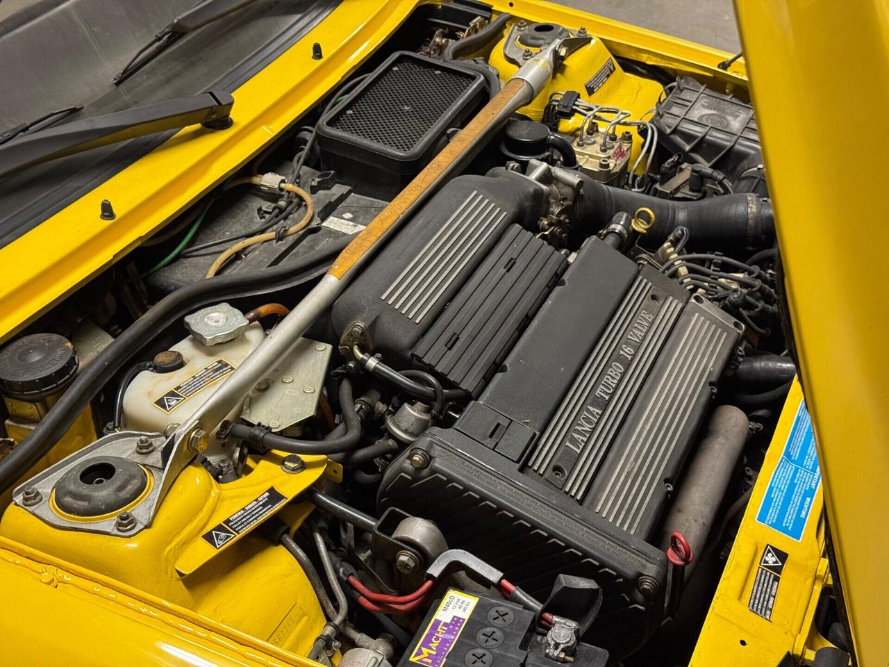 Lancia Delta 2.0i.e. turbo 16V HF integrale